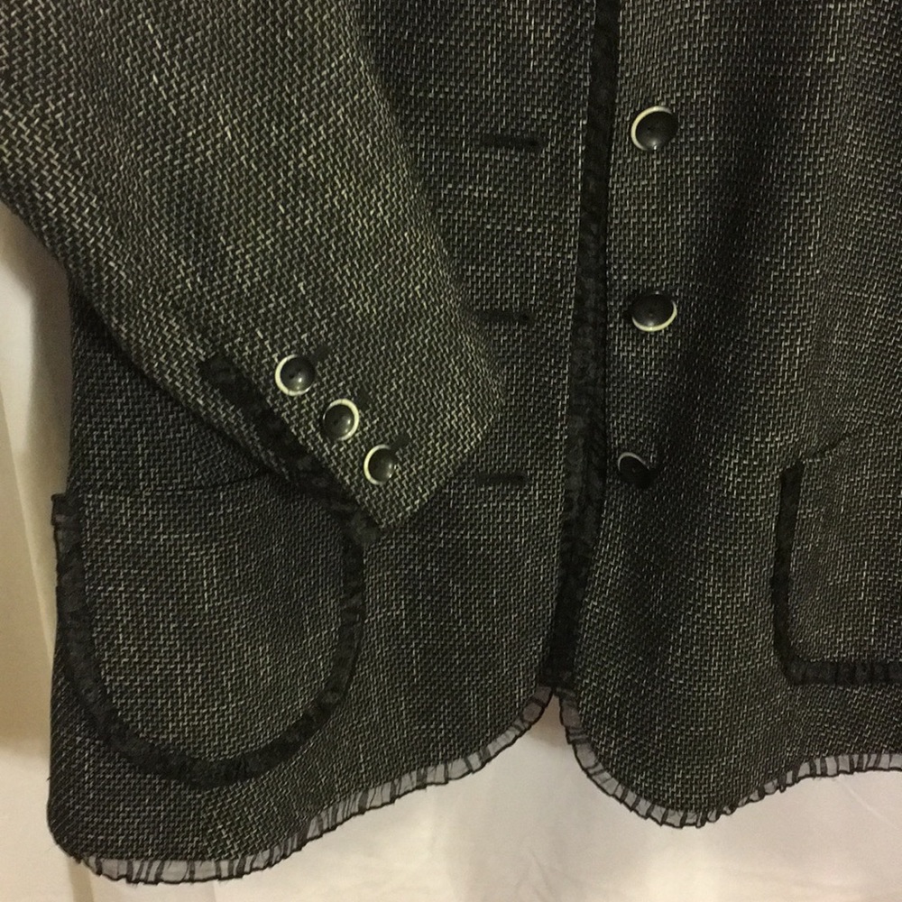 Script Black And White Jacket 12 - image 3